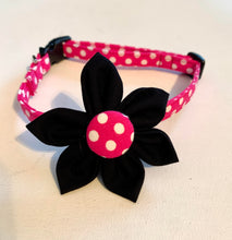 Load image into Gallery viewer, Polka dot Collar with Flower
